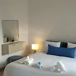 Atrium 4*