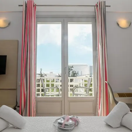 Atrium 3*