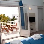 Atrium 4*