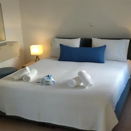 Atrium Gasthof Fira (Santorini)