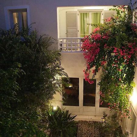 Πανσιόν Atrium 4*