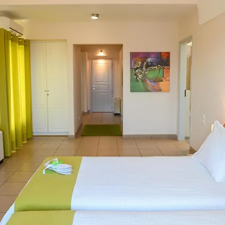 Πανσιόν Atrium 3*
