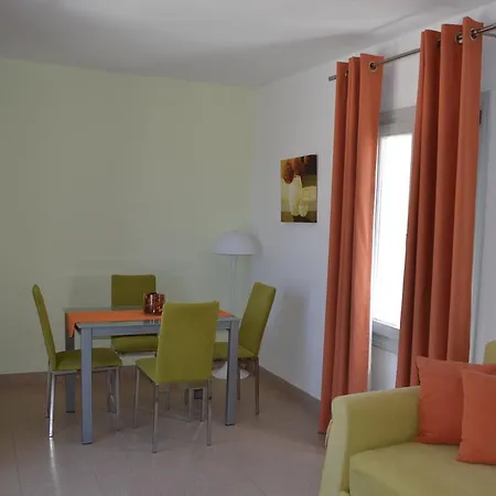 Πανσιόν Atrium Φηρά