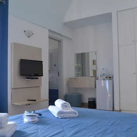 Πανσιόν Atrium Φηρά