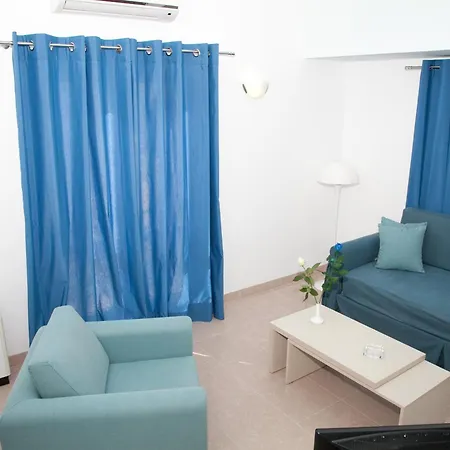Atrium 4*