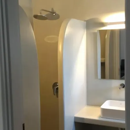 Atrium Fira (Santorini)