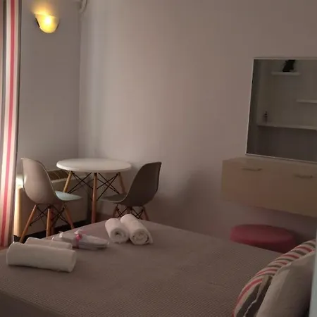 Pensionat Atrium Fira (Santorini)