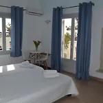 Atrium 4*